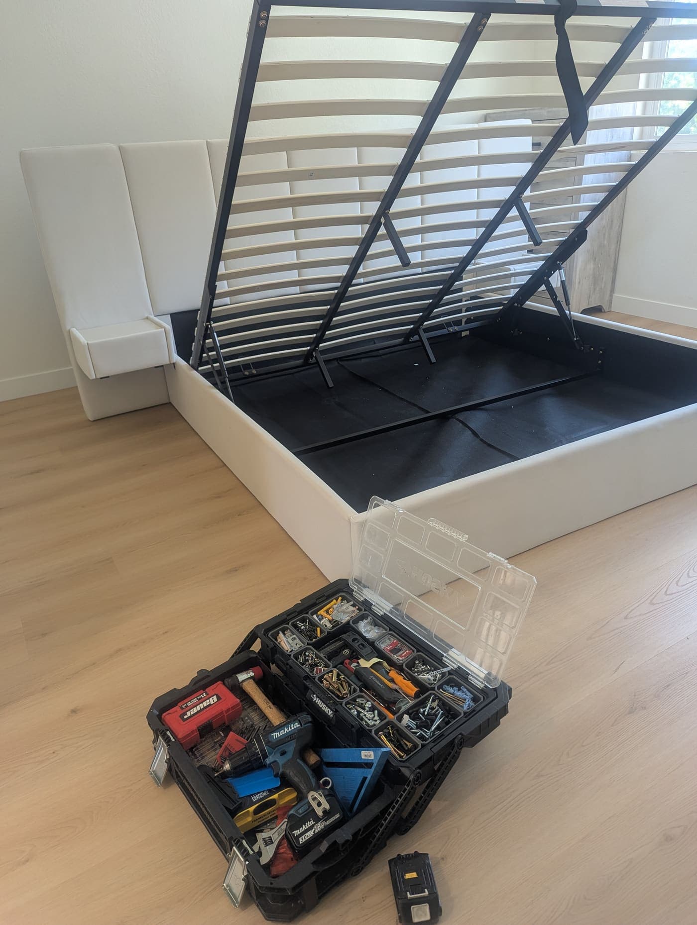 Furniture assembly in Los Angeles