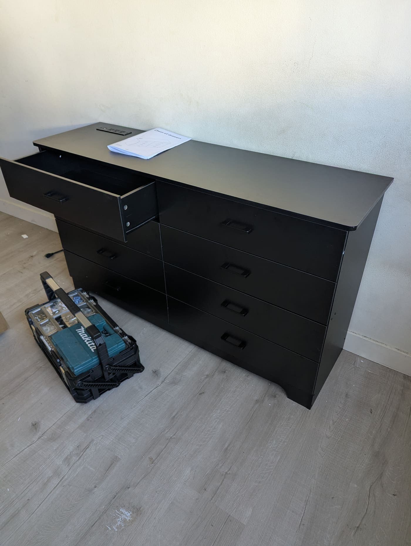 Shelf installation in Los Angeles