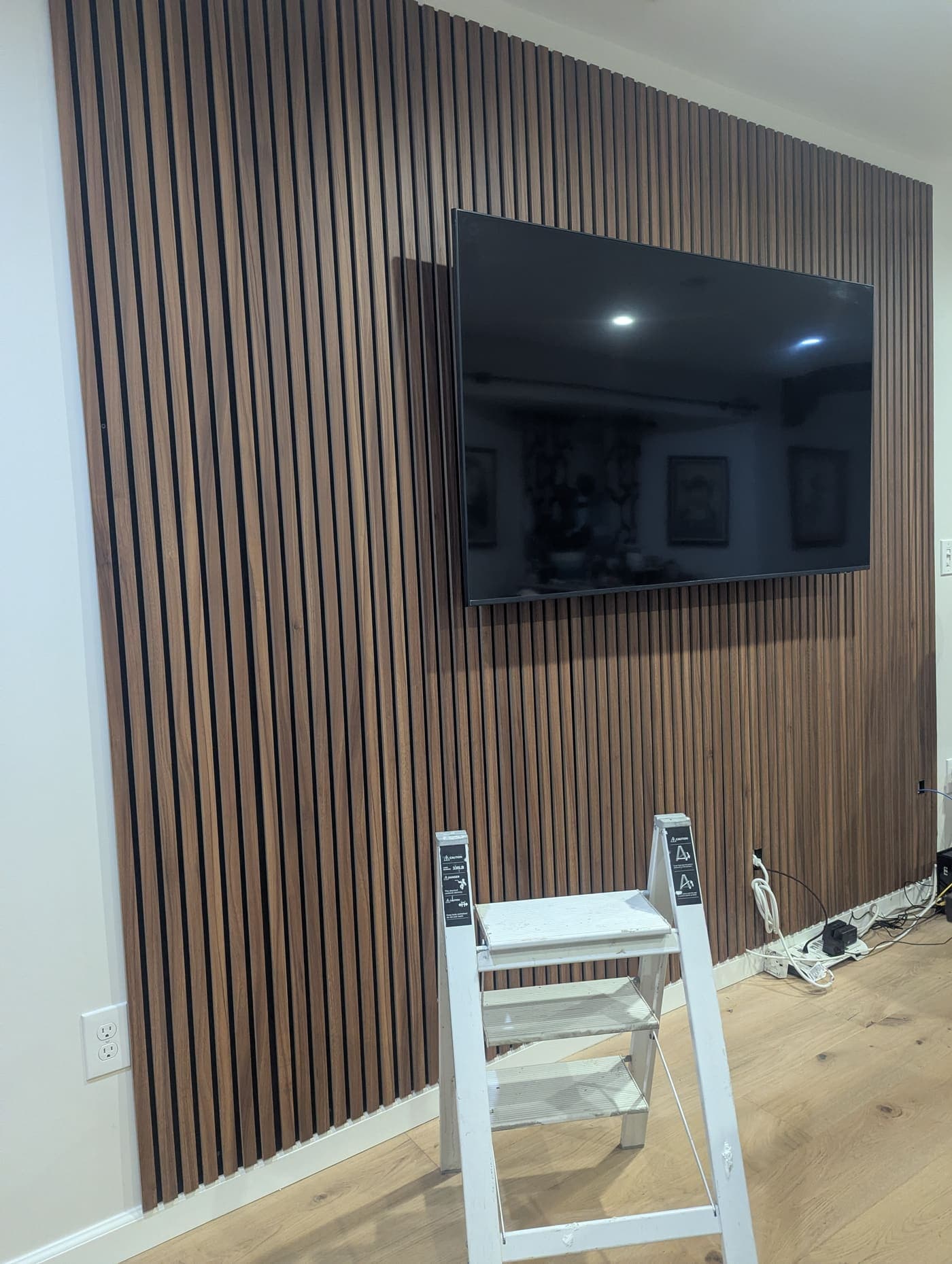 Cable tidy-up alongside Glendale-mounted flat panel