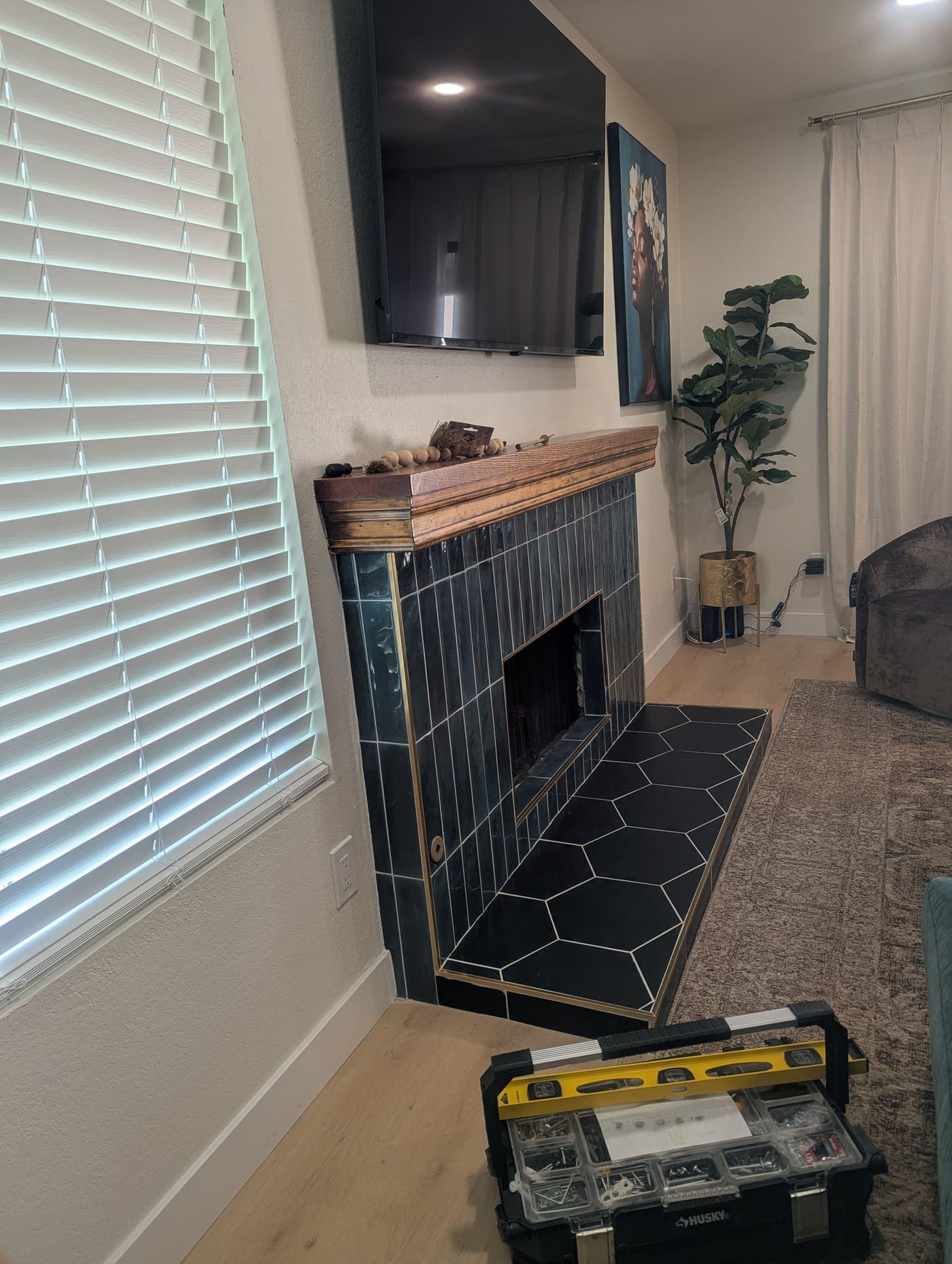 TV wall bracket installation aligned with seating in Pasadena