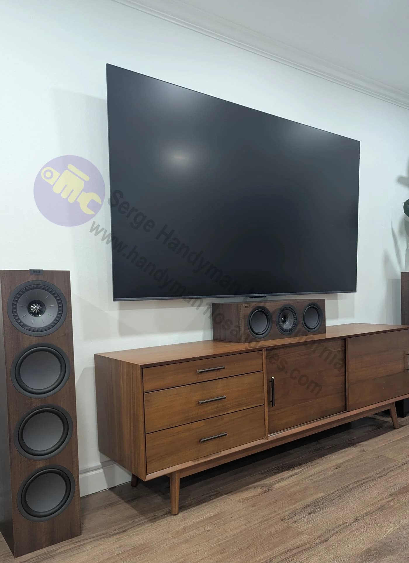 Wall mounted TV installation in Los Angeles by professional handyman
